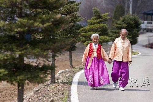 亲爱的不要跨过那条江(电影亲爱的不要跨过那条江剧情介绍）