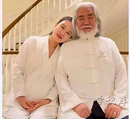 张纪中现任老婆(看看张纪中有几任妻子)