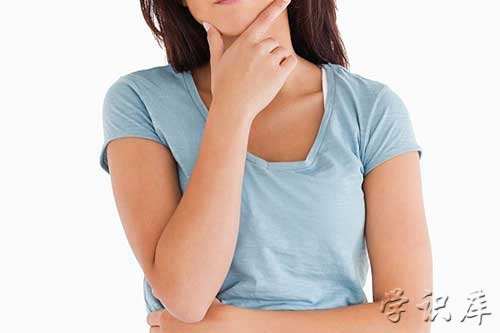 月经量少颜色黑褐色是什么原因