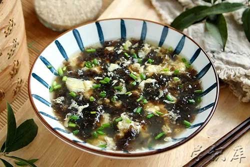 紫菜汤的做法，4个步做出好喝的紫菜汤