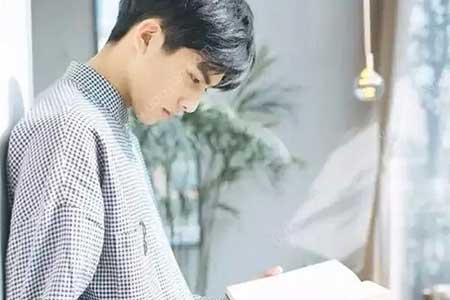 男生几岁开始变帅，男人容颜变帅的年龄段