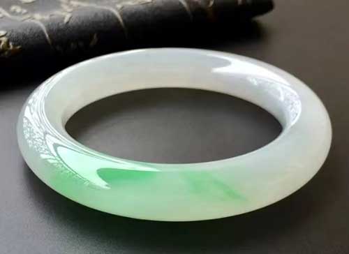 翡翠种水等级划分，翡翠种水的定义