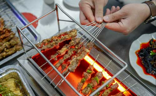 淄博烧烤为什么火了，6个原因使淄博烧烤蹿红